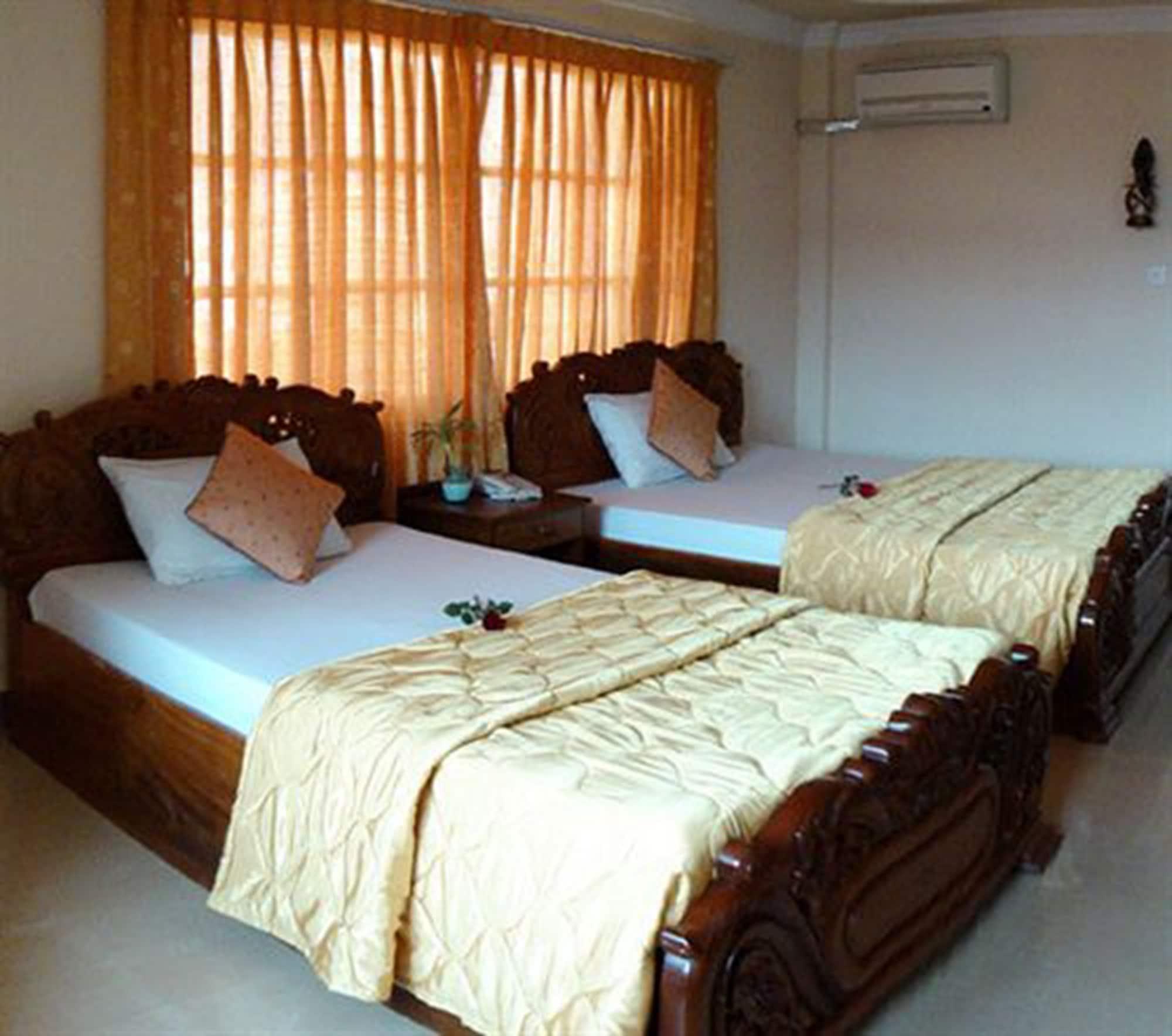 Star Hotel Battambang Exterior photo